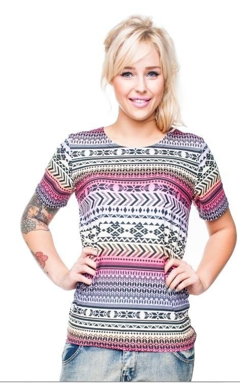 Produkt Przykładowy Letni T-shirt z AZTECKIM RÓŻOWO-ŻÓŁTY Nadrukiem Produkt Przykładowy Letni T-shirt z AZTECKIM RÓŻOWO-ŻÓŁTY Nadrukiem